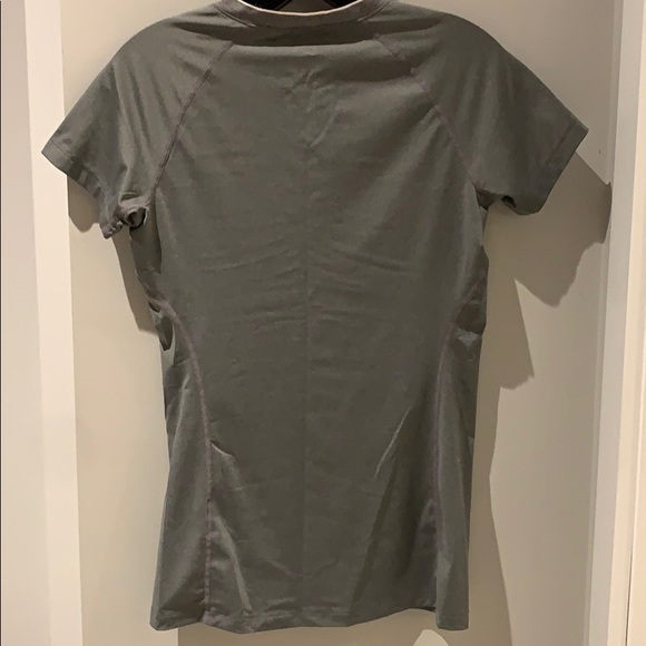 Nike Dri-Fit shirt - Picture 3 of 3